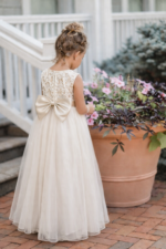 Vestido Margarida – Vestido de Cerimónia Infantil em Tule Personalizável