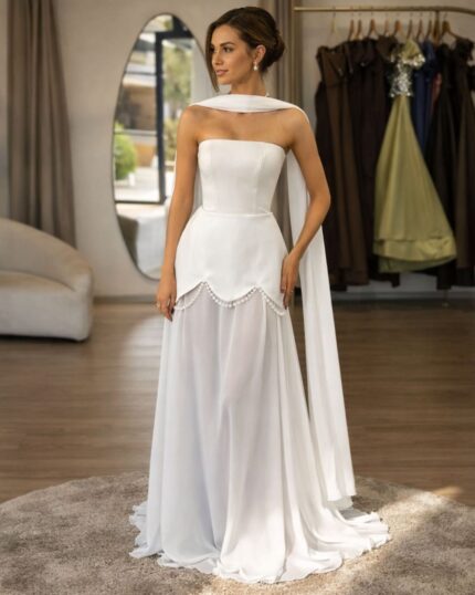 Vestido Noiva Mia – Vestido de Noiva Elegante com Cauda e Detalhes em Pérolas