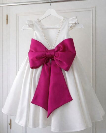 Vestido de Criança Filipa em Cetim - Laço e Cinto Personalizável
