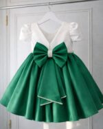 Vestido Beatriz – Vestido de Cerimónia Menina em Cetim com Laço e Pérolas - Image 4
